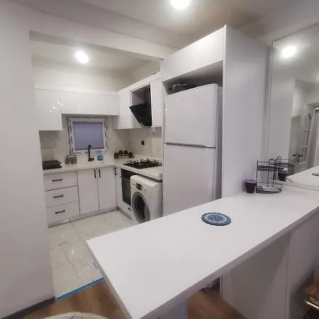 Sisli 8 Apartment *
